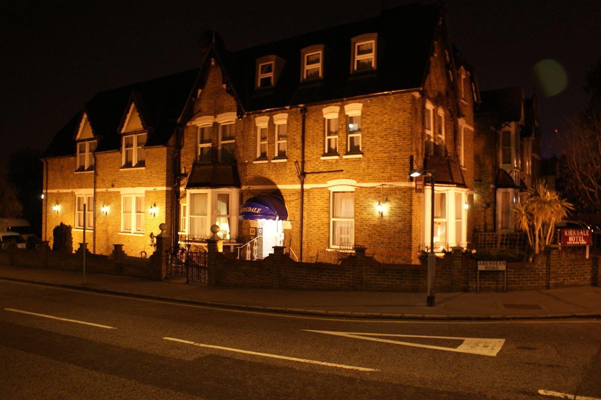 Kirkdale Hotel Croydon Exterior photo